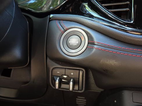 Used 2024 Dodge Durango GT image 30