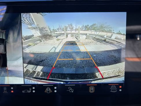 Used 2024 GMC Sierra 2500 AT4 w/ Technology Package image 23