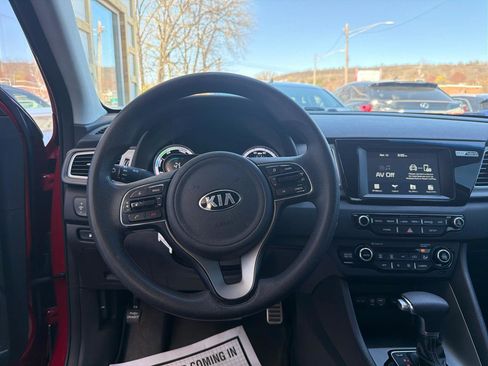 Used 2018 Kia Niro LX FWD image 20