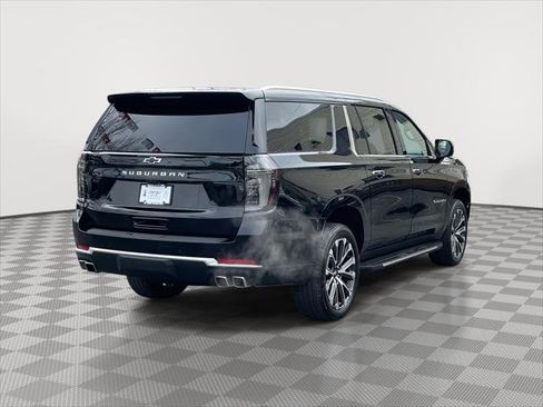 Used 2025 Chevrolet Suburban High Country w/ Sun And Tow Package image 5
