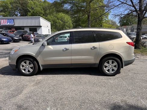 Used 2012 Chevrolet Traverse LT image 5