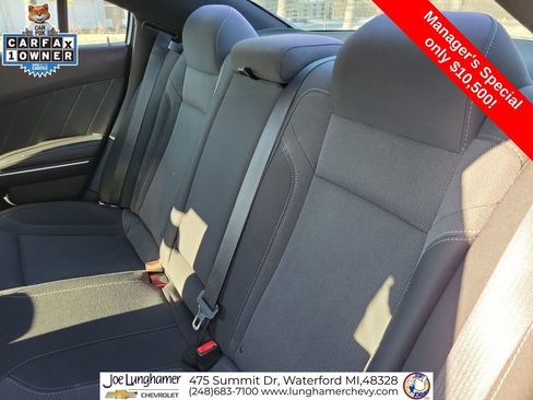 Used 2015 Dodge Charger SXT image 25