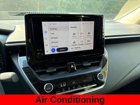 Used 2024 Toyota Corolla LE FWD image 17