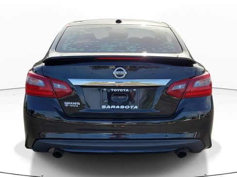 Used 2018 Nissan Altima 2.5 SL w/ 2.5 SL Technology Package FWD image 5
