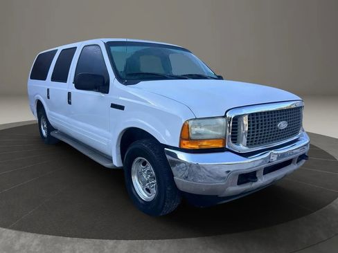 Used 2000 Ford Excursion Limited image 3