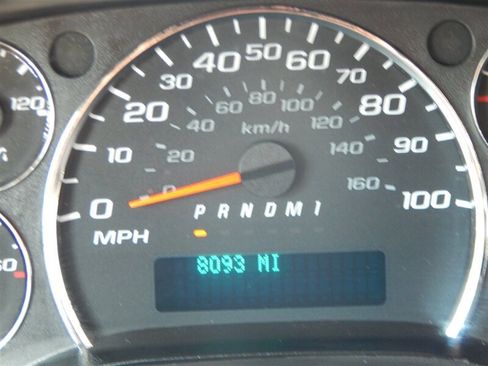 Used 2016 Chevrolet Express 4500 w/ Shuttle Bus Package image 19