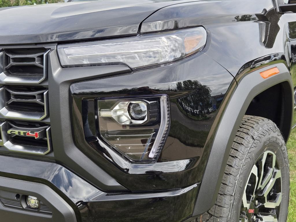 New 2026 GMC Canyon AT4 w/ AT4 Premium Package AWD/4WD image 5
