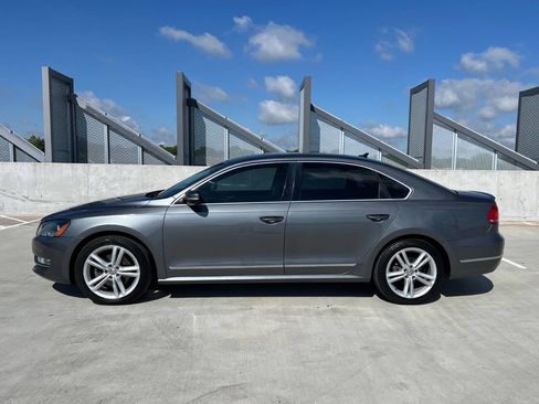 Used 2014 Volkswagen Passat TDI SEL Premium FWD image 6