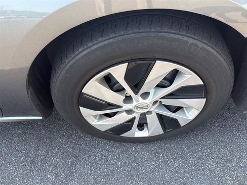 Used 2020 Nissan Altima 2.5 S FWD image 15