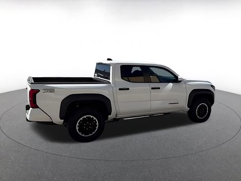 Used 2025 Toyota Tacoma TRD Off-Road AWD/4WD image 12
