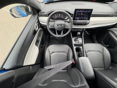 Used 2026 Jeep Compass Limited AWD/4WD image 23