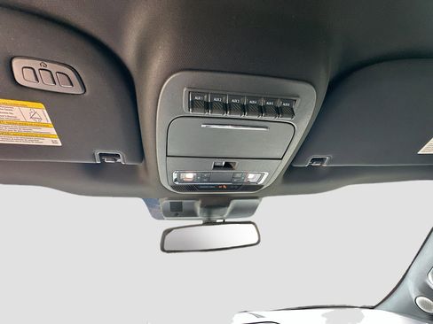 Used 2025 Ford F150 Raptor AWD/4WD image 39