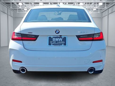 Certified 2025 BMW 330i xDrive Sedan w/ Convenience Package image 5