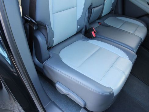 Used 2020 Chevrolet Blazer LT image 26