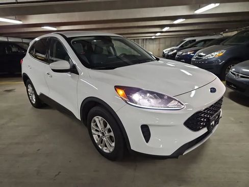 Used 2020 Ford Escape SE AWD/4WD image 3