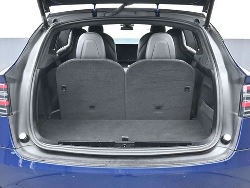 Used 2022 Tesla Model X image 10