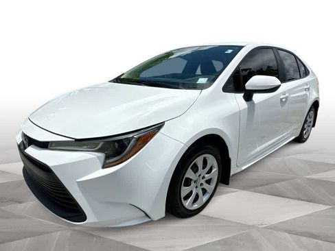 Used 2024 Toyota Corolla LE FWD image 4