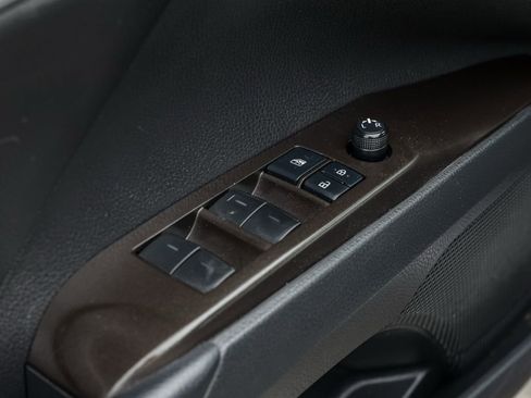 Used 2022 Toyota Camry SE image 15