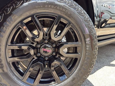 Used 2024 GMC Yukon AT4 w/ AT4 Premium Plus Package AWD/4WD image 29