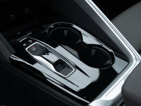 New 2025 Audi Q5 Premium Plus image 17