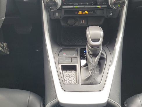 Certified 2025 Toyota RAV4 XLE Premium FWD image 22