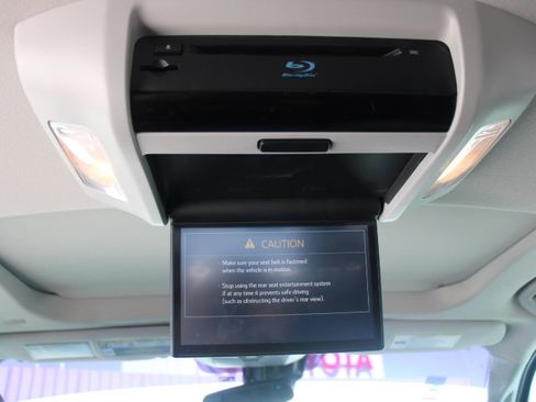 Used 2020 Toyota Sequoia Platinum AWD/4WD image 16