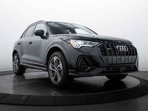 New 2025 Audi Q3 2.0T Premium image 1