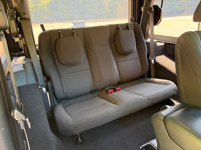 Used 2023 Jeep Wrangler Sport AWD/4WD image 15