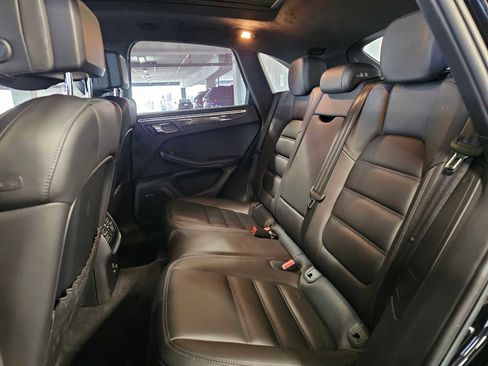 Used 2016 Porsche Macan Turbo w/ Premium Package Plus image 31