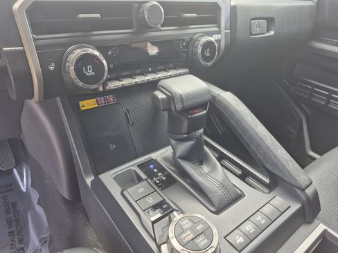 Certified 2024 Toyota Tacoma TRD Off-Road w/ TRD Off Road Premium Package AWD/4WD image 12