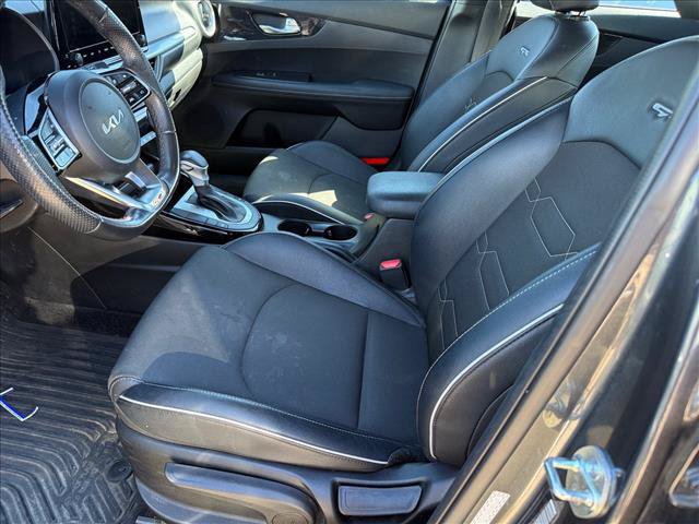 Used 2023 Kia Forte GT-Line FWD image 4
