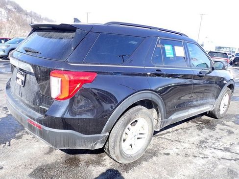 Used 2023 Ford Explorer XLT w/ Equipment Group 202A image 9
