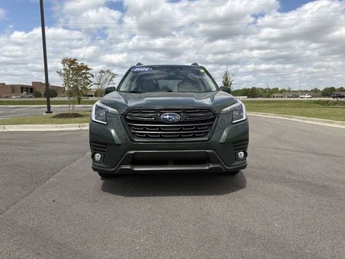 Used 2024 Subaru Forester Premium image 8