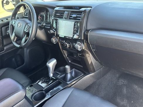 Used 2022 Toyota 4Runner TRD Off-Road Premium image 33