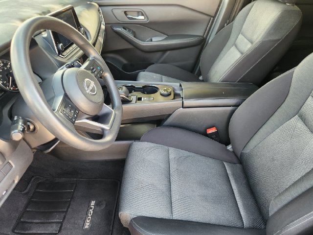 Used 2024 Nissan Rogue SV AWD/4WD image 13