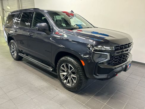 Used 2024 Chevrolet Tahoe Z71 w/ Luxury Package AWD/4WD image 2