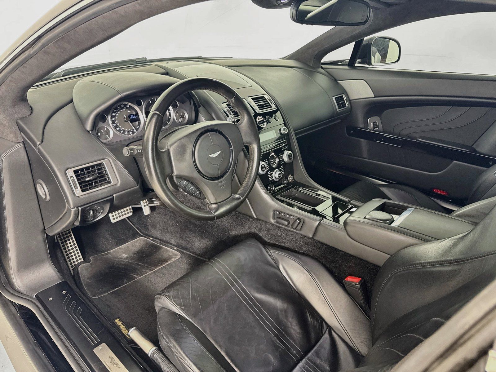 Used 2012 Aston Martin V8 Vantage S RWD image 7