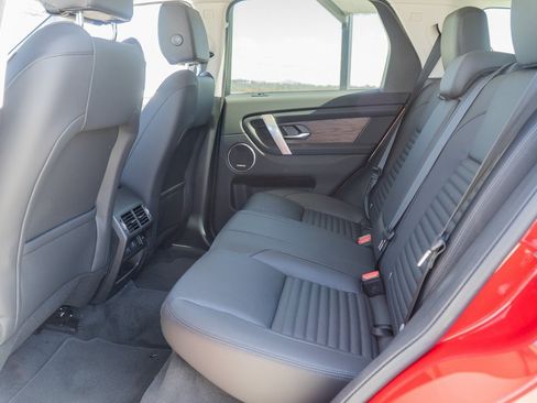 Used 2025 Land Rover Discovery Sport S image 28