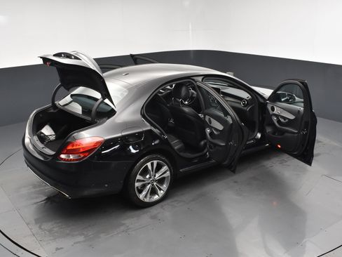 Used 2018 Mercedes-Benz C 300 4MATIC Sedan image 29