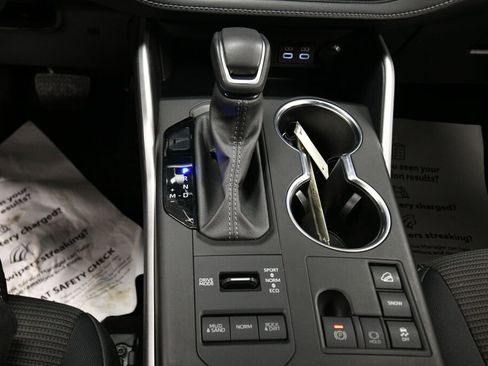 Certified 2024 Toyota Highlander LE image 16
