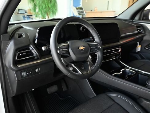 New 2026 Chevrolet Traverse LT w/ Driver Confidence Package image 12