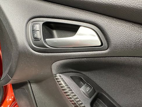 Used 2018 Ford Focus ST w/ Equipment Group 402A image 11