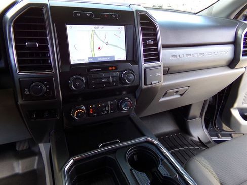 Used 2021 Ford F250 XLT w/ XLT Premium Package AWD/4WD image 57