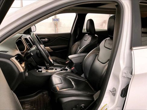 Used 2018 Jeep Cherokee Limited AWD/4WD image 25