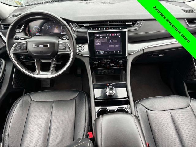 Used 2022 Jeep Grand Cherokee L Laredo w/ Luxury Tech Group I AWD/4WD image 27