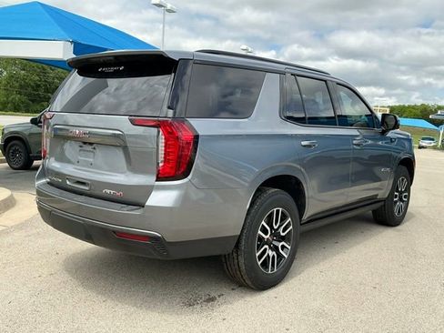 Used 2021 GMC Yukon AT4 w/ AT4 Premium Package AWD/4WD image 3