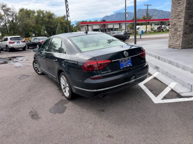 Used 2017 Volkswagen Passat 1.8T SEL Premium FWD image 7