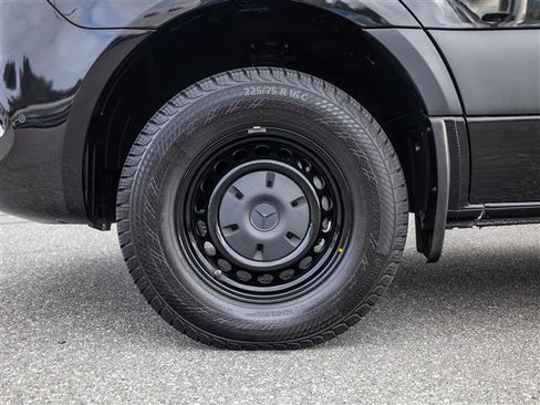 Used 2023 Mercedes-Benz Sprinter 3500 image 12