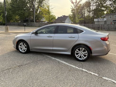 Used 2015 Chrysler 200 Limited w/ Convenience Group FWD image 12