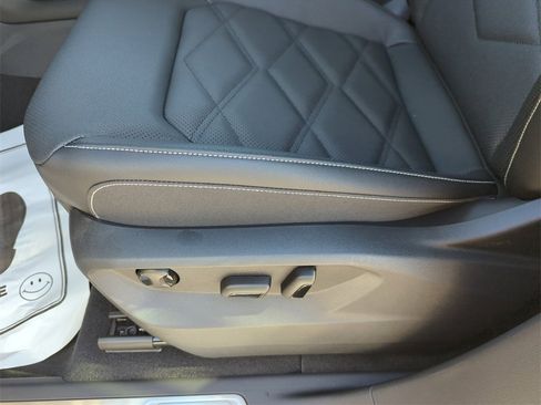 New 2026 Volkswagen Atlas SE image 34